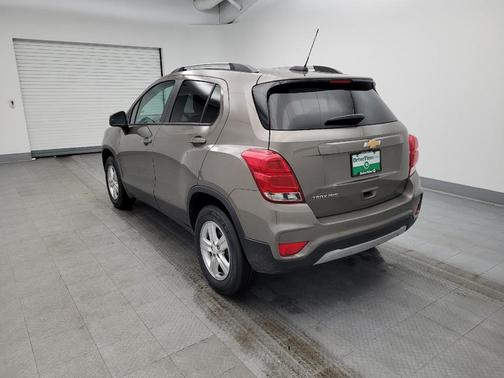Stone Gray Metallic 2022 Chevrolet Trax LT