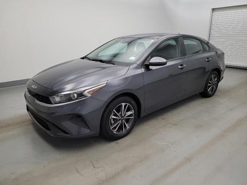 Gray 2024 Kia Forte LXS