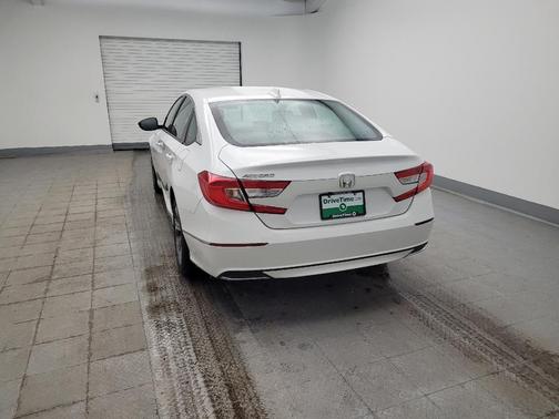 Platinum White Pearl 2018 Honda Accord EX