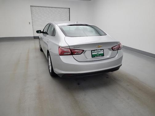 Silver Ice Metallic 2020 Chevrolet Malibu FWD LT