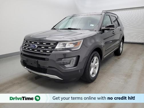Gray 2017 Ford Explorer XLT