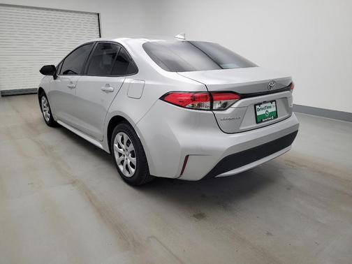 Classic Silver Metallic 2022 Toyota Corolla LE