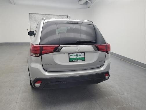 2020 Mitsubishi Outlander LE
