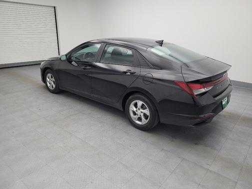 2023 Hyundai ELANTRA SE