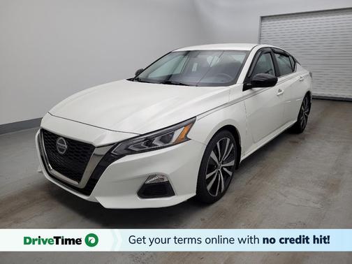 White 2019 Nissan Altima 2.5 SR