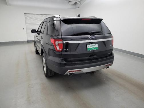 Shadow Black 2016 Ford Explorer XLT