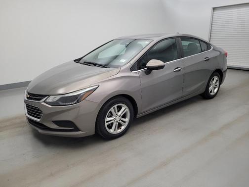 Gray 2018 Chevrolet Cruze LT