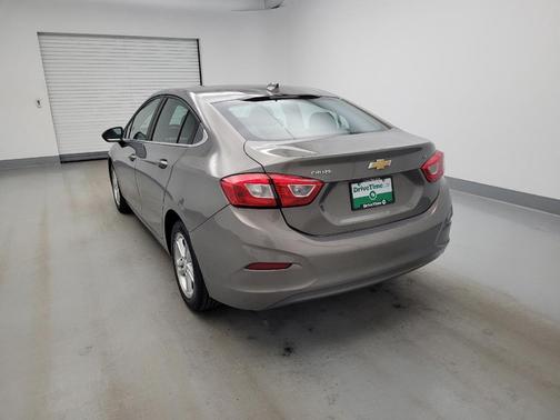 Gray 2018 Chevrolet Cruze LT