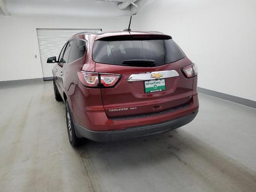 Siren Red Tintcoat 2017 Chevrolet Traverse 1LT