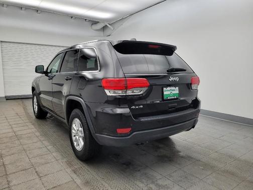 Diamond Black Crystal Pearlcoat 2019 Jeep Grand Cherokee Laredo