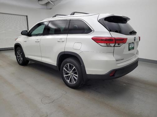Blizzard Pearl 2019 Toyota Highlander Hybrid XLE