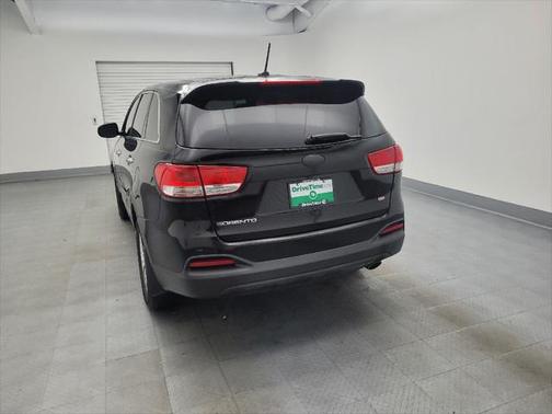 2016 Kia Sorento L