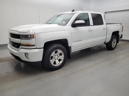Summit White 2018 Chevrolet Silverado 1500 2LT