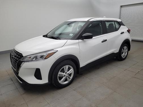 2022 Nissan Kicks S