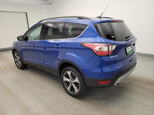Ruby Red Metallic Tinted Clearcoat 2017 Ford Escape SE