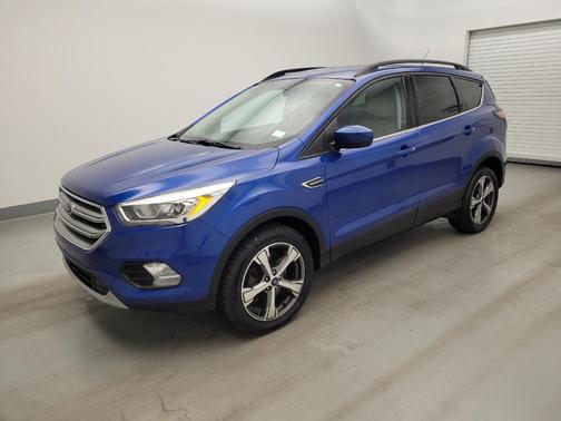 Ruby Red Metallic Tinted Clearcoat 2017 Ford Escape SE