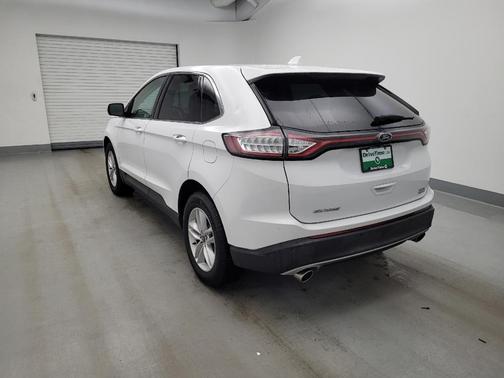 White 2018 Ford Edge SEL