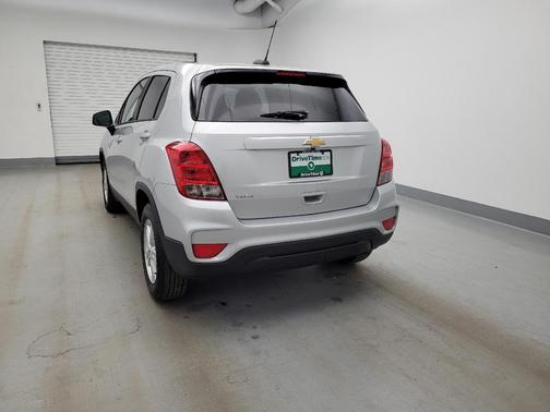 Summit White 2021 Chevrolet Trax LS