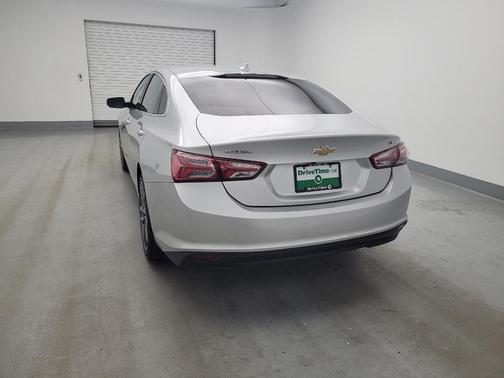 Silver Ice Metallic 2021 Chevrolet Malibu FWD LT