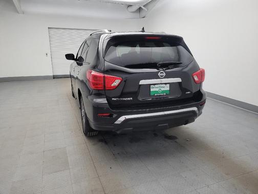 2019 Nissan Pathfinder S