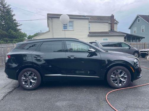 Ebony Black 2023 Kia Sportage SX