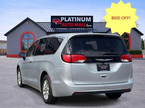 Silver Mist Clearcoat 2022 Chrysler Voyager LX