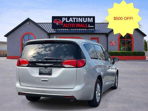 Silver Mist Clearcoat 2022 Chrysler Voyager LX