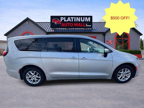 Silver Mist Clearcoat 2022 Chrysler Voyager LX