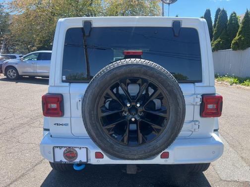 Bright White Clearcoat 2021 Jeep Wrangler Unlimited 4xe Sahara High Altitude