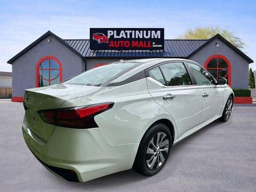Glacier White 2019 Nissan Altima 2.5 S