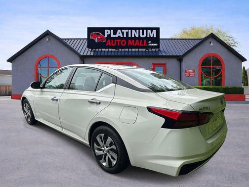 Glacier White 2019 Nissan Altima 2.5 S