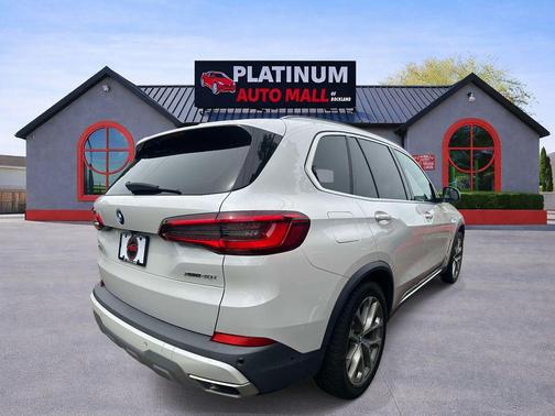 Mineral White Metallic 2020 BMW X5 xDrive40i