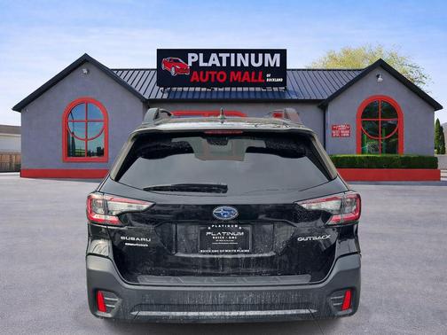 Crystal Black Silica 2022 Subaru Outback Premium