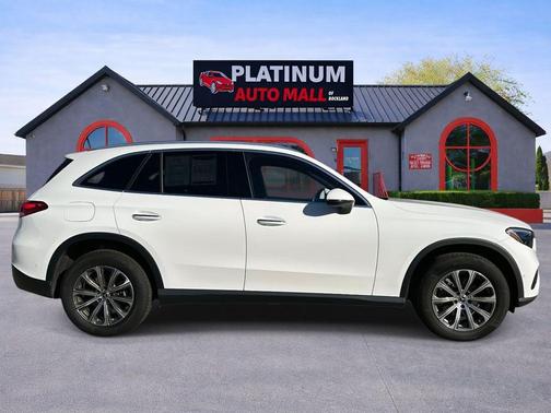 White 2024 Mercedes-Benz GLC 300 4MATIC