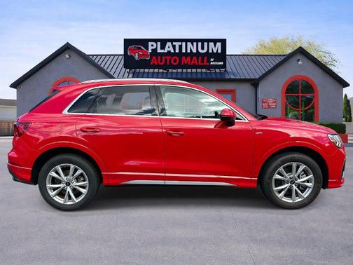 Progressive Red Metallic 2025 Audi Q3 Premium 45 TFSI S line quattro Tiptronic