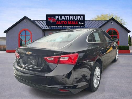Mosaic Black Metallic 2024 Chevrolet Malibu FWD 1LT