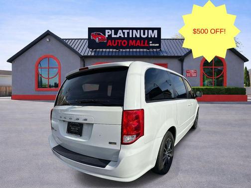 White Knuckle Clearcoat 2017 Dodge Grand Caravan SE