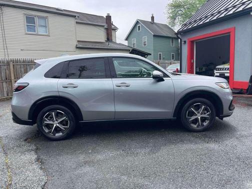 Lunar Silver Metallic 2024 Honda HR-V EX-L