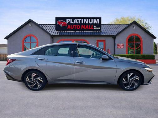 Fluid Metal 2025 Hyundai ELANTRA Limited