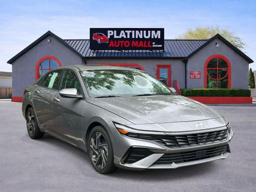 Fluid Metal 2025 Hyundai ELANTRA Limited