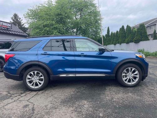 Atlas Blue Metallic 2023 Ford Explorer XLT