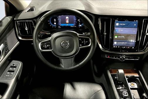 2024 Volvo S60 B5 Plus Dark Theme