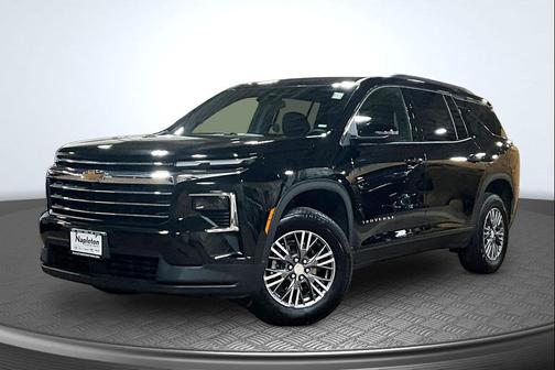 Mosaic Black Metallic 2026 Chevrolet Traverse LT