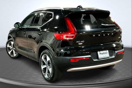 2025 Volvo XC40 B5 Plus Bright Theme