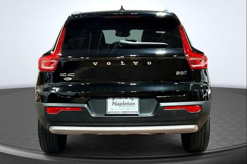 2025 Volvo XC40 B5 Plus Bright Theme