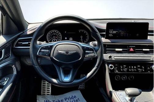 2025 Genesis G70 2.5T AWD