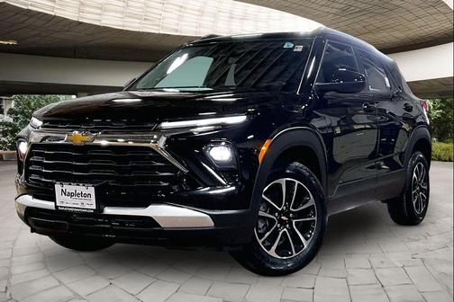 Mosaic Black Metallic 2026 Chevrolet Trailblazer LT