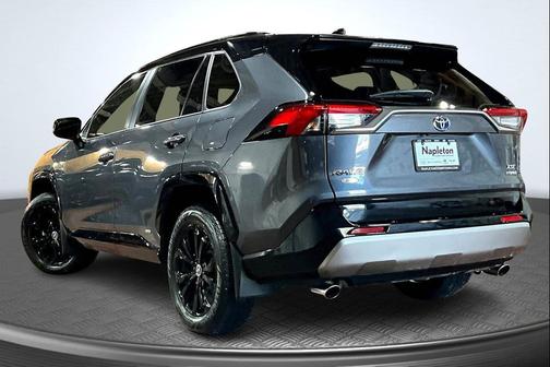 2022 Toyota RAV4 Hybrid SE