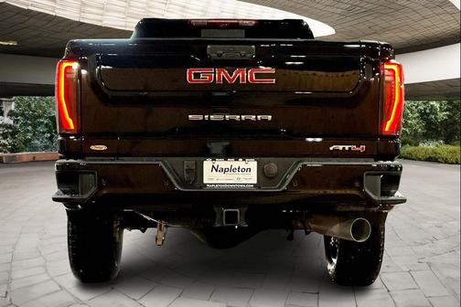 2025 GMC Sierra 2500 AT4