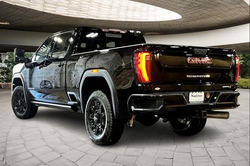 2025 GMC Sierra 2500 AT4